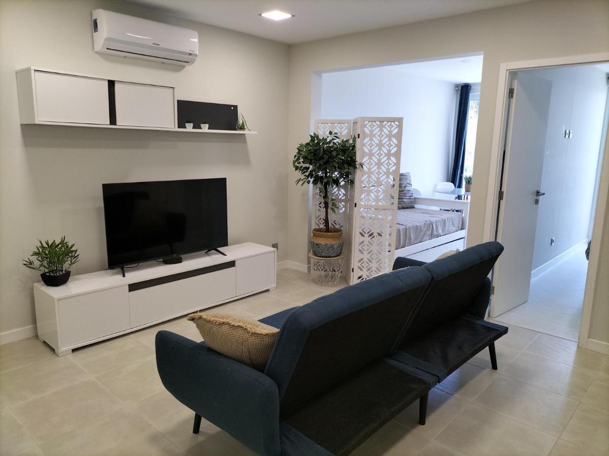 Amazing Green Tower 3 Castle Flat With Balcony Portimao Bagian luar foto